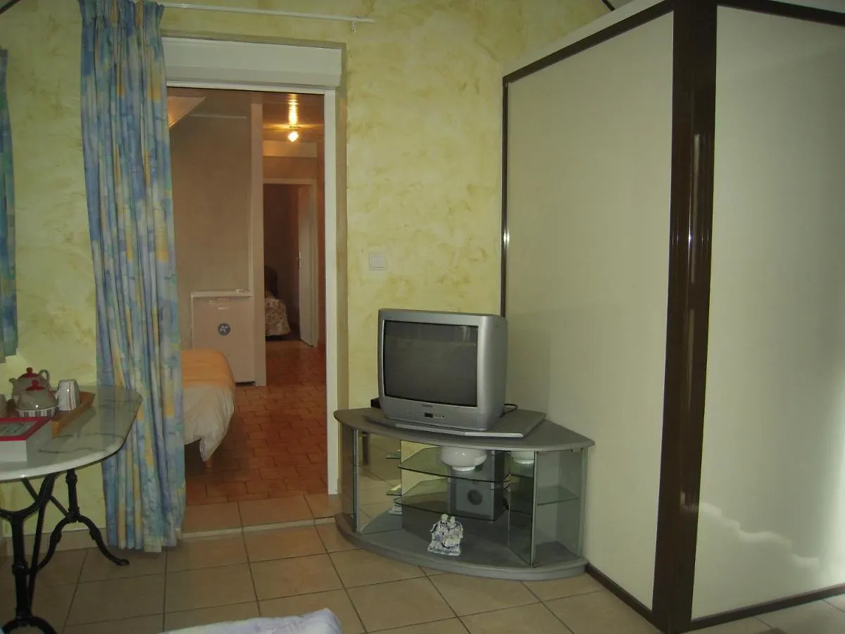 Le Belvedere De Mallet Bed & Breakfast Sarrus